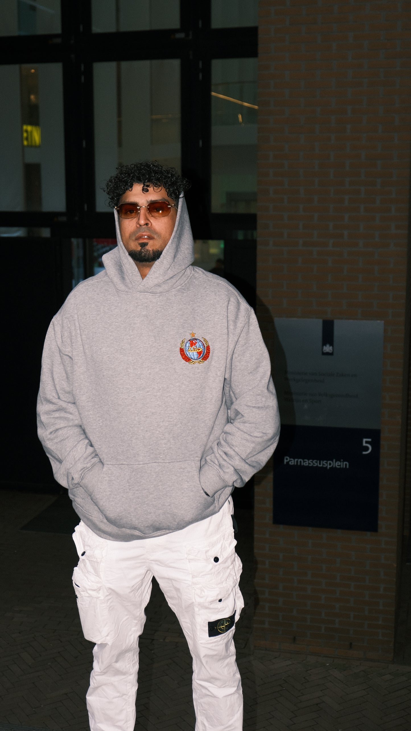 Heflapartij hoodie embroiderd